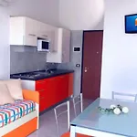 Apartamento Colorful Flat With Shared Pool Bibione