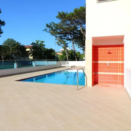 Colorful Flat With Shared Pool Bibione