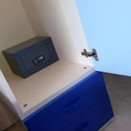 Апартаменти Colorful Flat With Shared Pool *