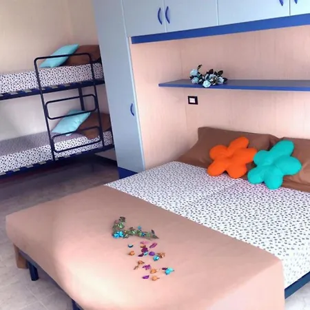Colorful Flat With Shared Pool Апартаменти *