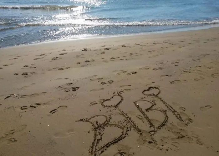 Colorful Flat With Shared Pool Бибионе